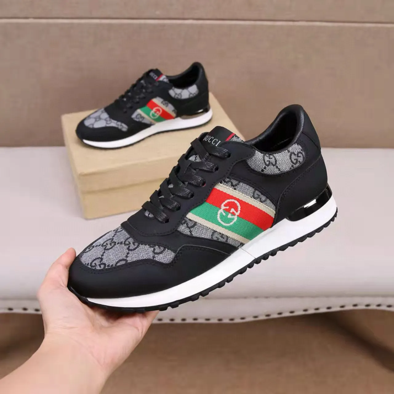 Factory price: 400💰[Gucci men's sports shoes] Gucci fashionable casual men's shoes🇨🇳Original 1:1 mold opening, new model debuts first💯Not high-profile but avant-garde, simple, low-key and fashionable, super versatile style🌿Made of original cowhide➕Sheepskin lining🎋The version is comfortable on the feet, first-class workmanship🍍Number: 38-44, (45 customized)